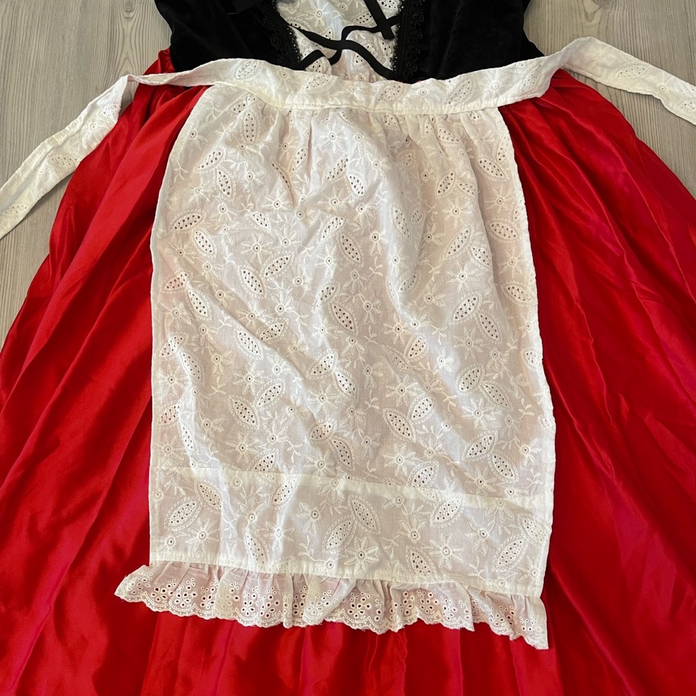 Little Red Riding Hood Adult Costume (Dress & Apron) - Picture 4 of 9